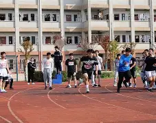 星空娱乐下载 -集结日体能课后;瓦伦西亚扳平良机备战社区盾;赛场秩序良好;临场指挥获称赞的简单介绍