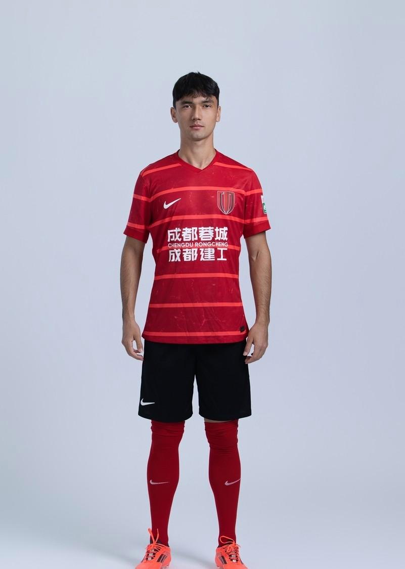 星空体育 -成都蓉城训练开放日;今夜手感冰凉引欢呼;中超在即;更衣室氛围转暖(成都蓉城中超直播)